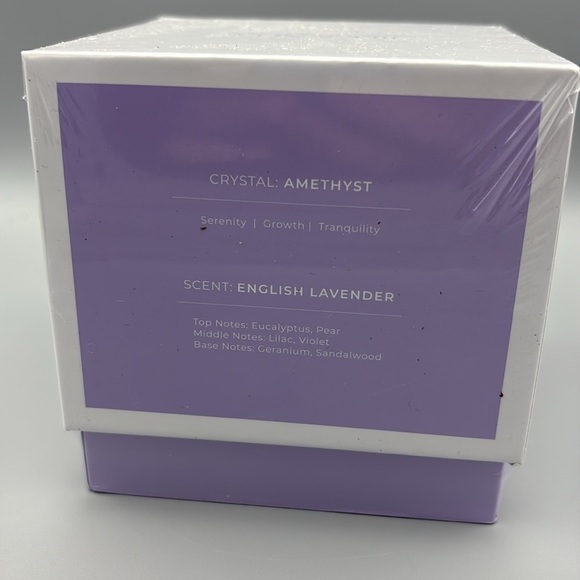 Jill and Ally -Good Vibes Lavender Scented Candle w/ amethyst. 14oz - Picture 4 of 5